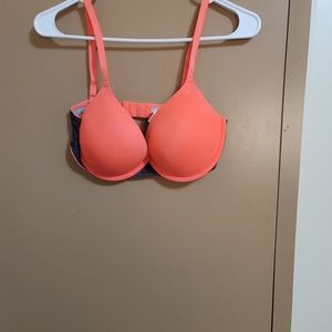 VS Bra, size 36D heavily padded